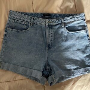 Women’s Denim Short-Size 20 by :FREE ASSEMBLY